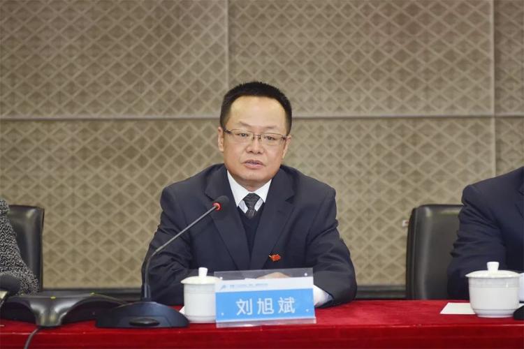 少年阿宾人妻av少妇的相关介绍