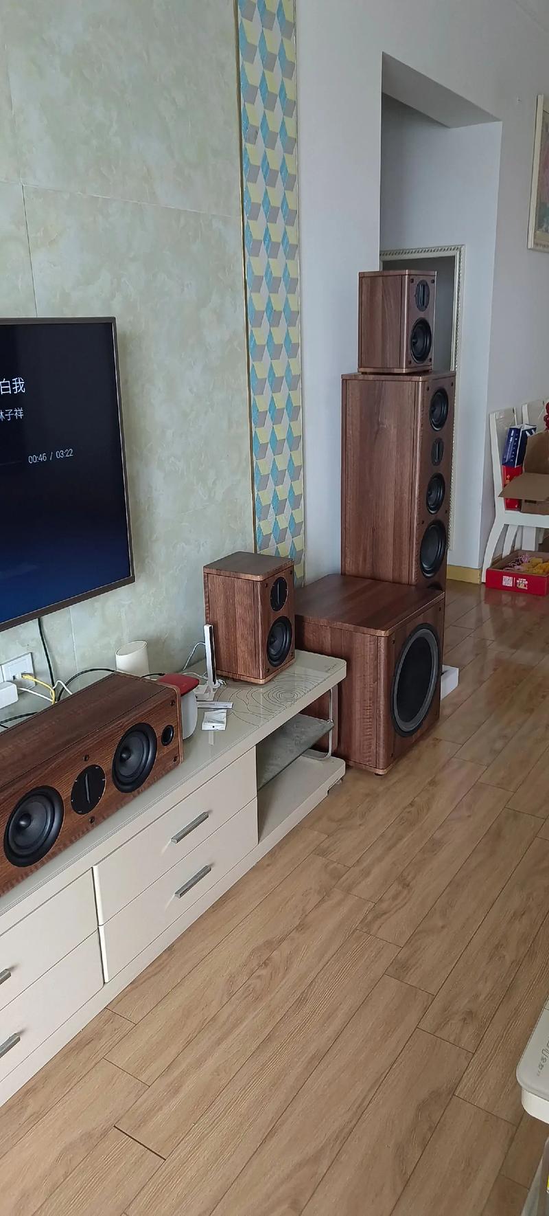 粤语影院 - 在线观看经典港片粤语原声版，重温无删减粤语电影与高清粤语剧集资源