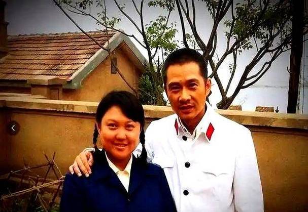 少妇人妻综合在线的相关介绍