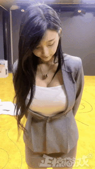 美女大尺度大胆写真照的相关介绍