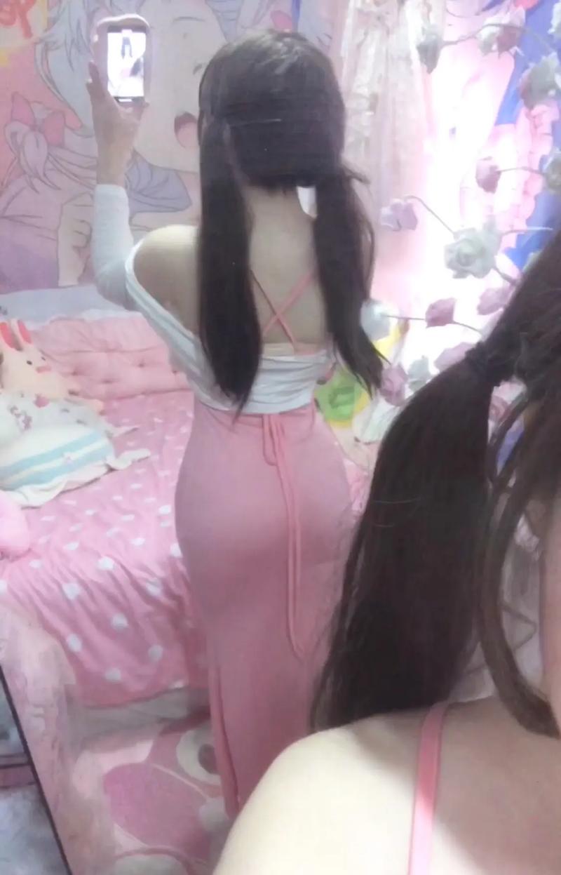 啪啪激情人妻的相关介绍